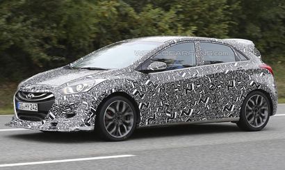 Lada Xray стал одной из самых продаваемых моделей в РФ Lada Xray стал одной из самых продаваемых моделей в РФ