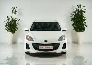 Mazda 3 Вид 2