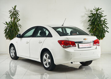 Chevrolet Cruze Вид 4