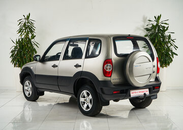 Chevrolet Niva Вид 4