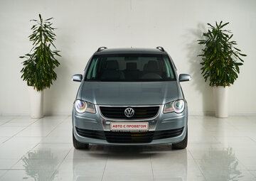 Volkswagen Touran Вид 2