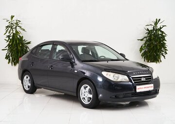 Hyundai Elantra Вид 3
