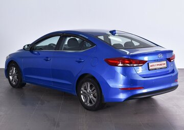 Hyundai Elantra Вид 3