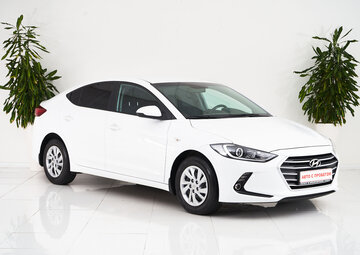 Hyundai Elantra Вид 3